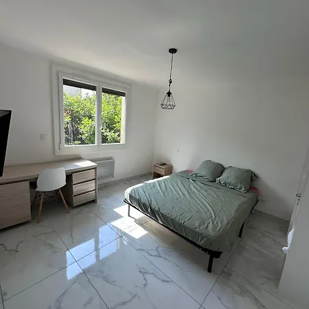 Lägenhet Climatise Dans Maison Alès